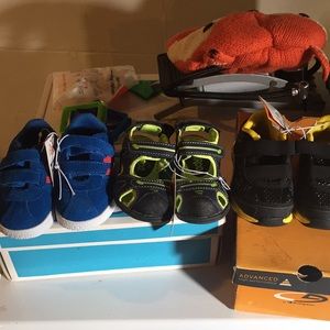 NIB Circo Champion boys shoes sneakers size 5